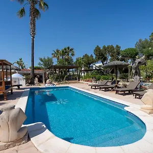 Cardona Villa